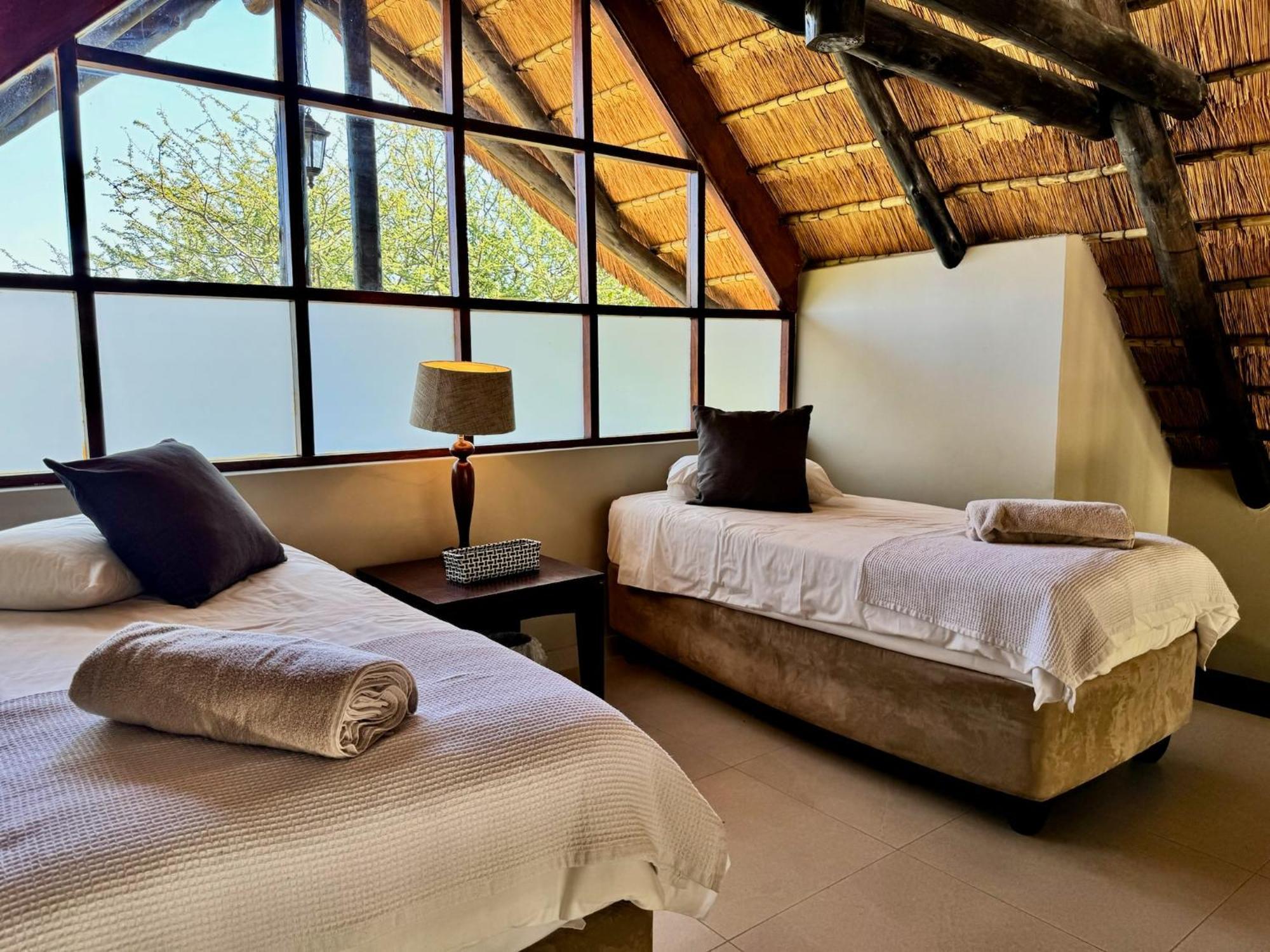 Pangolin Game Lodge - Self Catering, Incl 2 Game Drives Per Day Matlhagame エクステリア 写真