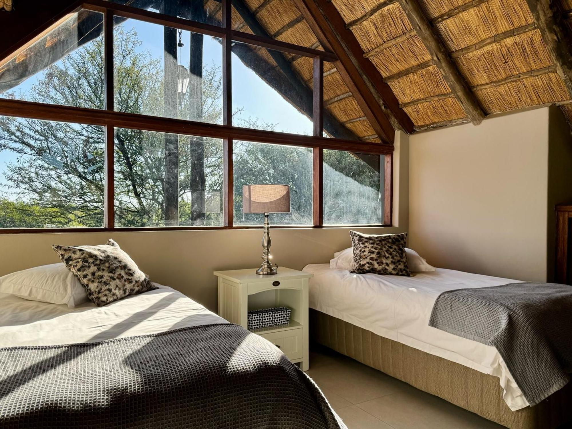 Pangolin Game Lodge - Self Catering, Incl 2 Game Drives Per Day Matlhagame エクステリア 写真